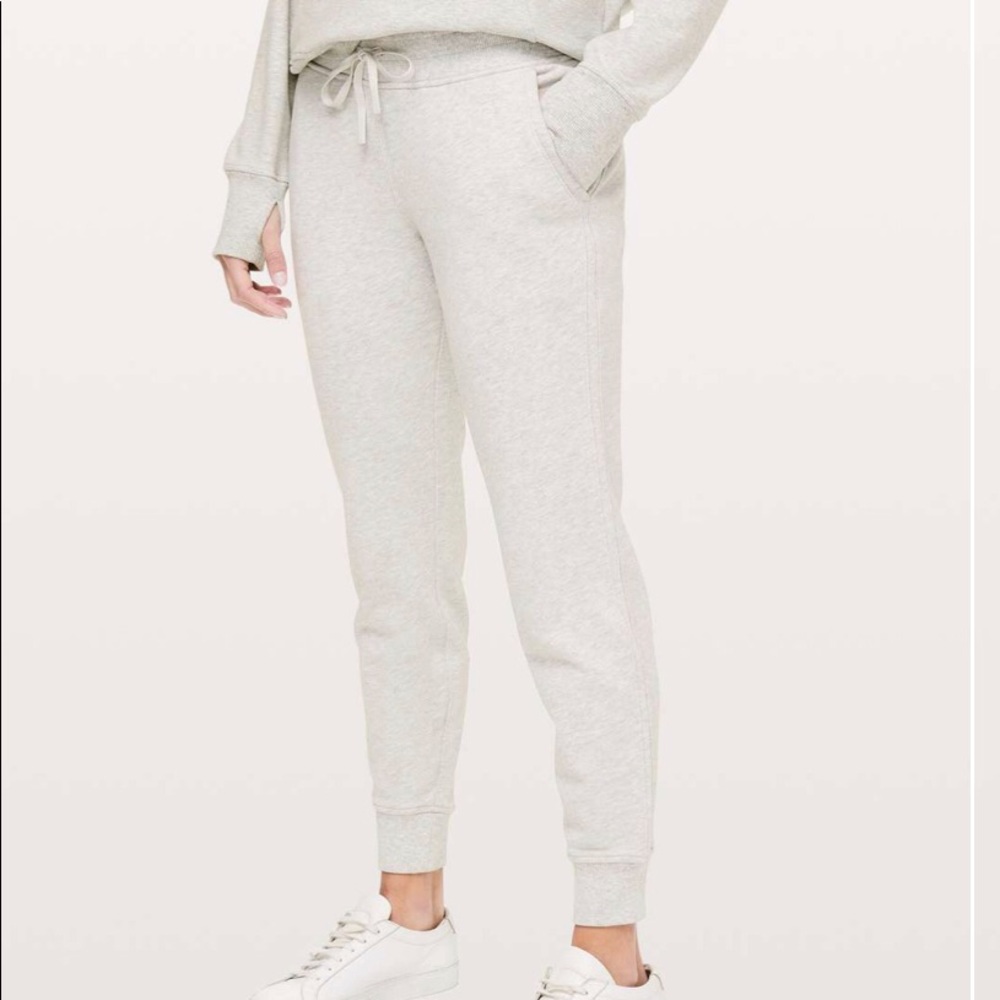Lululemon warm down jogger II